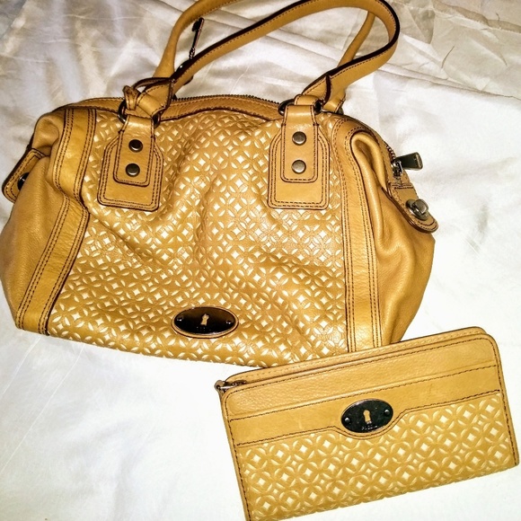 Fossil Handbags - Fossil handbag & wallet